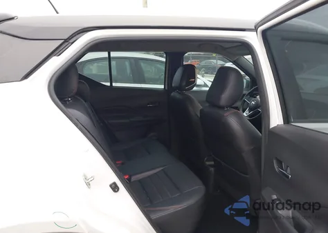 2019 Nissan Kicks Sr z USA, uszkodzony, nr VIN 3N1CP5CU8KL551984